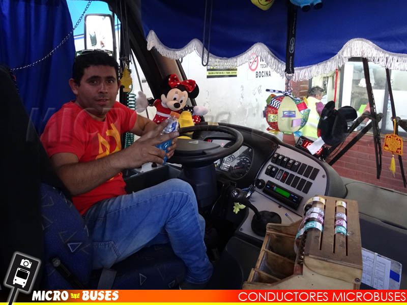 Cesar Gomez | Conductor y Dueño Bus 06 Larapinta